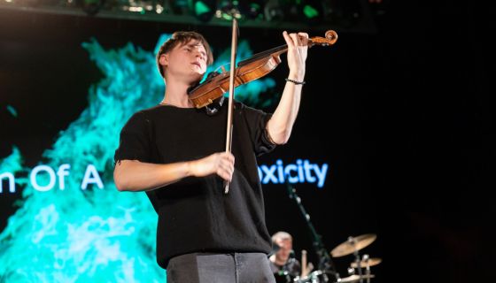 Two Violins. Симфо-рок. Мировые хиты на скрипках